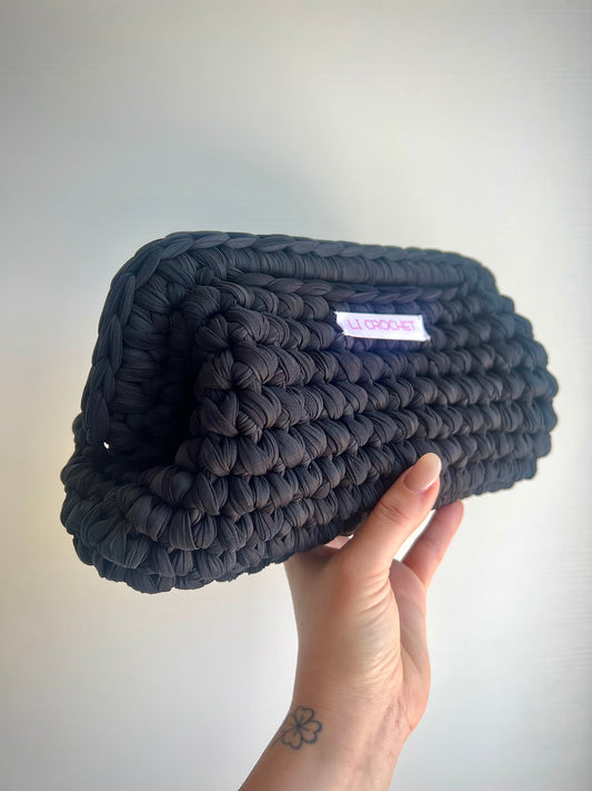Clutch nera con molla da 25cm🖤