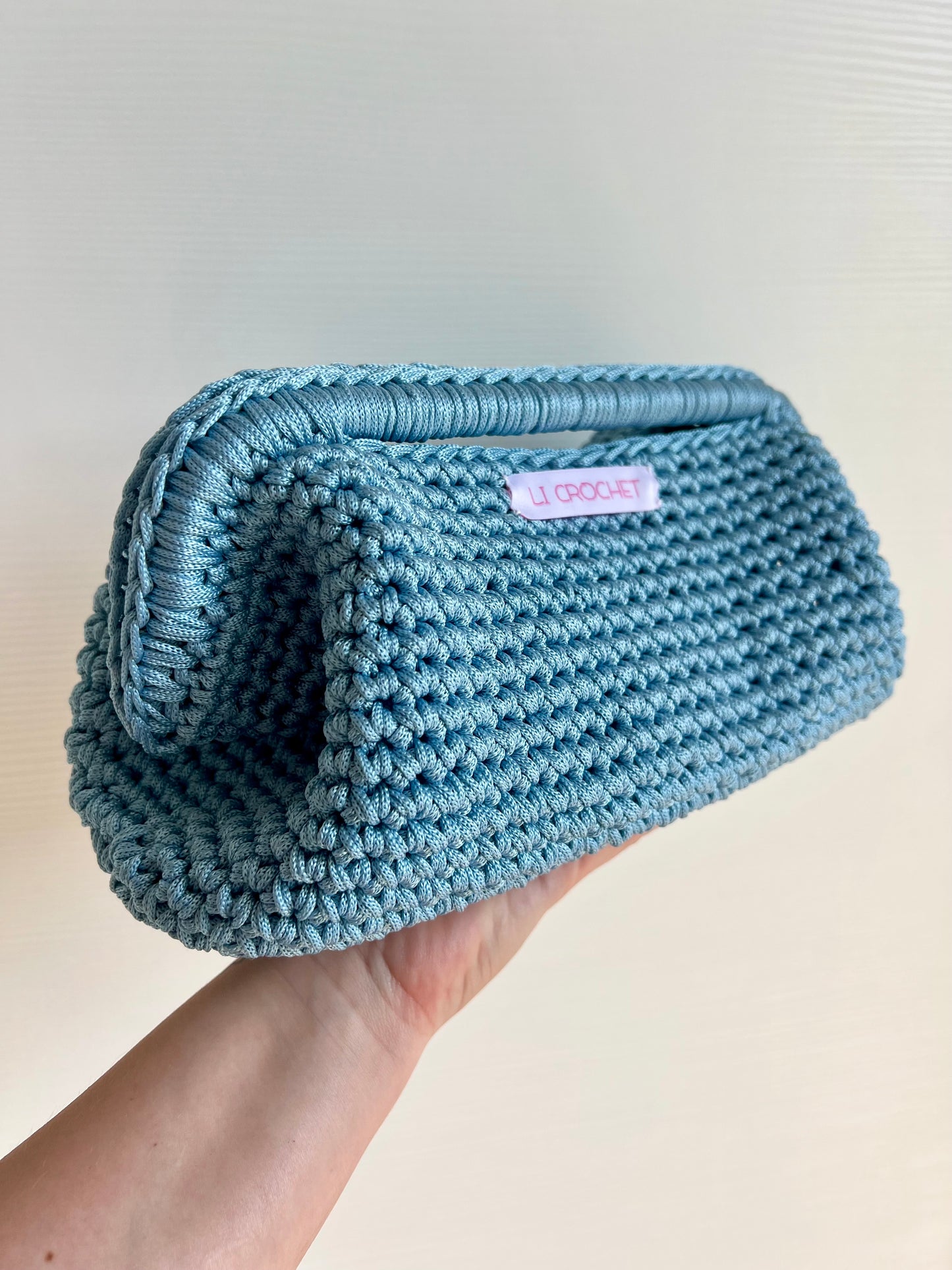 Clutch in cordino